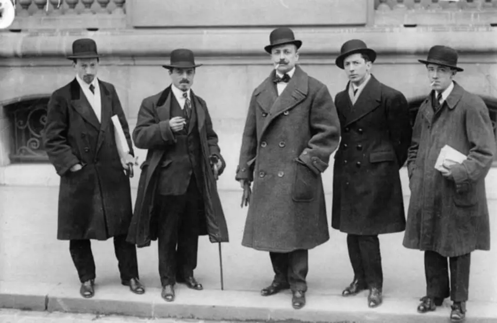 Prominent members of Futurism (left-to-right) Luigi Russolo, Carlo Carrà, Filippo Tommaso Marinetti, Umberto Boccioni and Gino Severini in front of Le Figaro, Paris, February 9, 1912